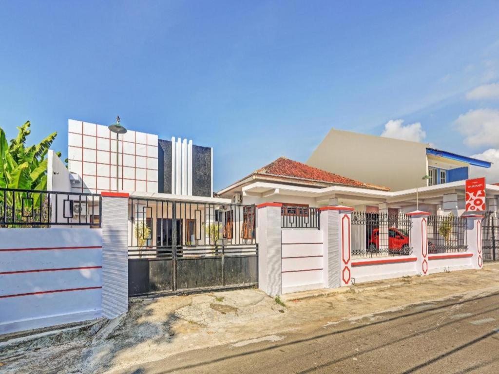 Hotel Oyo 90344 Wijayanti Banyuwangi  Exterior foto